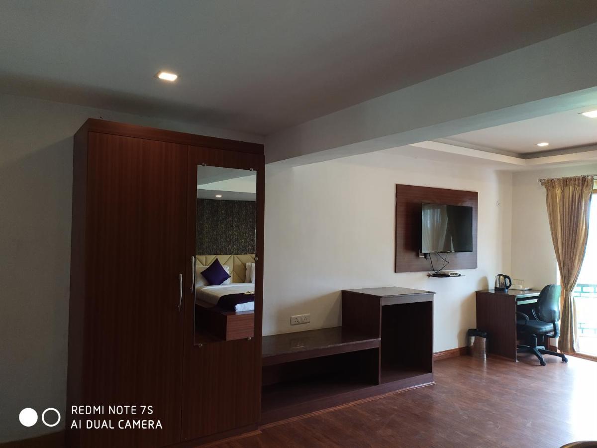 Valley View Resort 우티 외부 사진